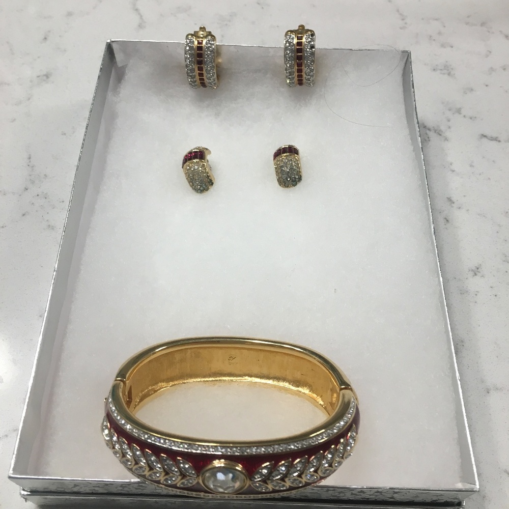 Swarovski earrings and bracelet